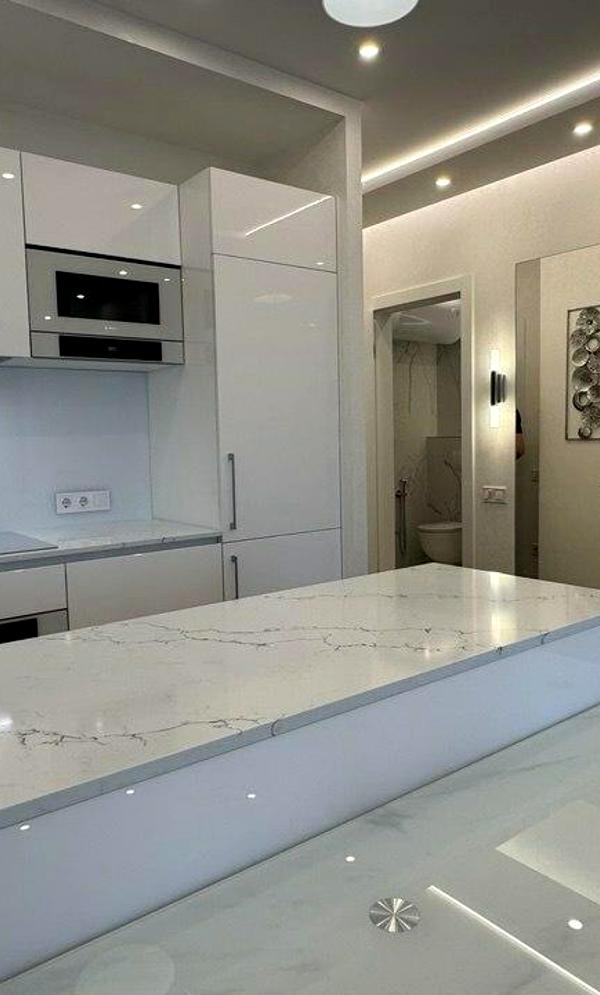 Modern 1-Bedroom Apartment in Whitelines Residential Complex