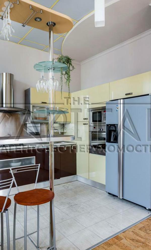 Spacious 3-Room Duplex Apartment on Alla Horska Lane
