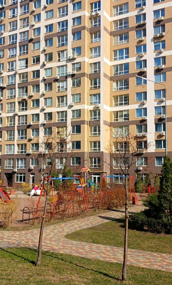1-Bedroom Apartment in 5 Kvartal Complex, Podilskyi District
