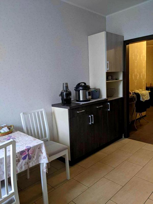 2-Room Apartment on Anna Akhmatova Street with Quality Renovation