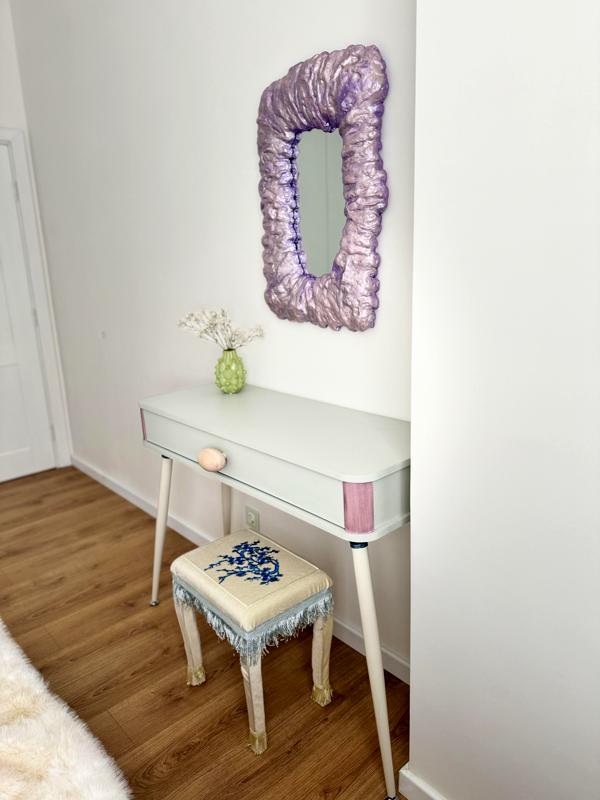 2-Room Apartment Near City Center with Spacious Rooms