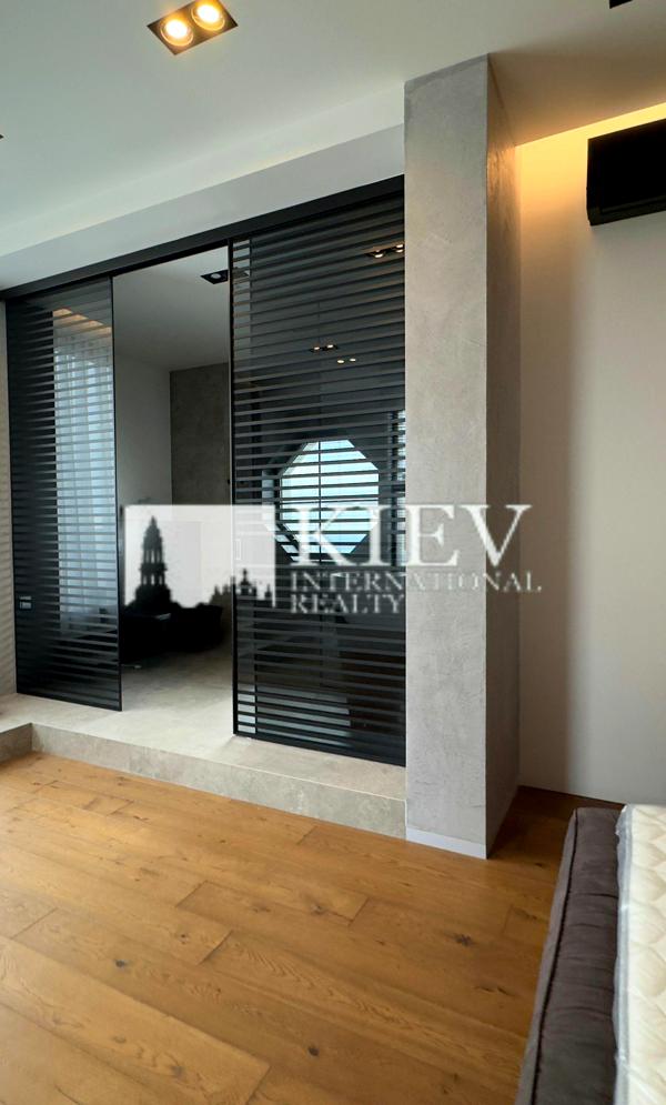Luxury Duplex Penthouse with Panoramic Dnipro View in Novopecherski Lipki Complex