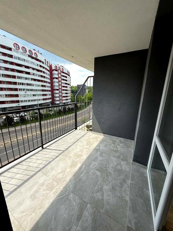 Two-bedroom apartment in new business-class building near Ukraine Stadium