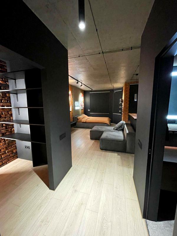 Cozy, well-designed studio apartment with premium amenities