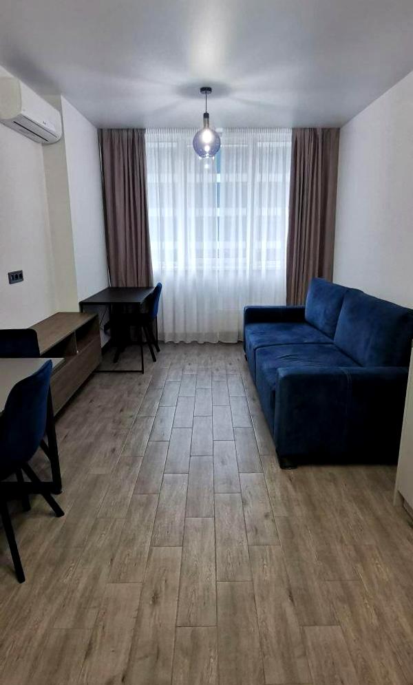 Yevhena Sverstyuka St. (Mariny Raskovoi), 6-E