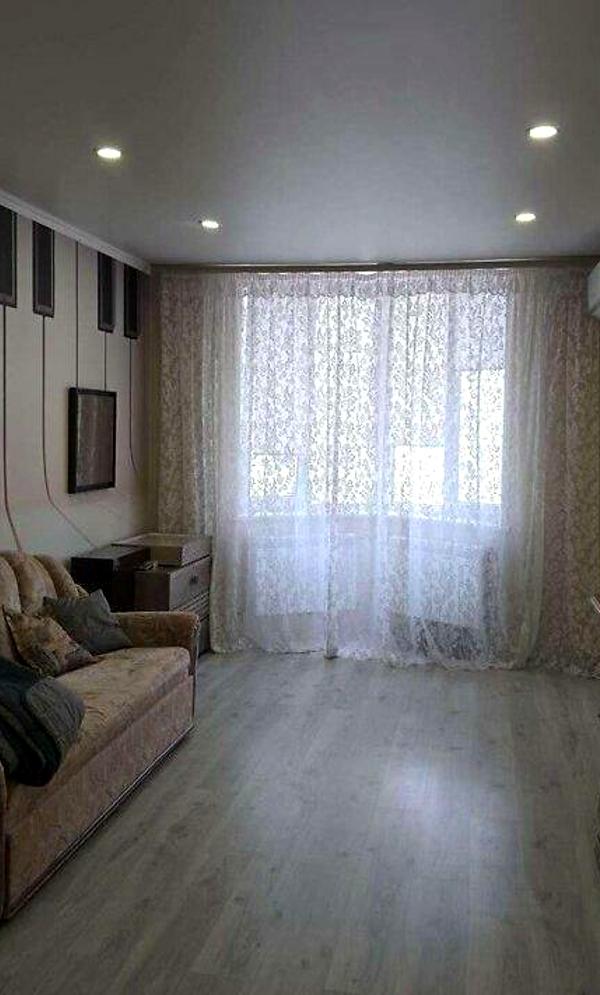 1-Bedroom Apartment in Verkhovina Complex, Kiev