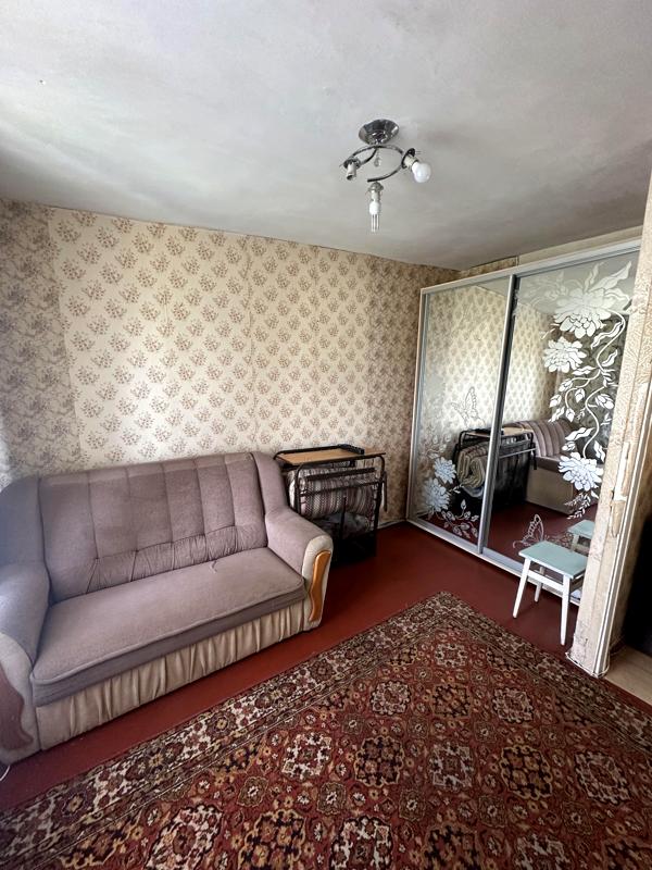 1-Bedroom Apartment near Livoberezhna Metro, Quiet Area