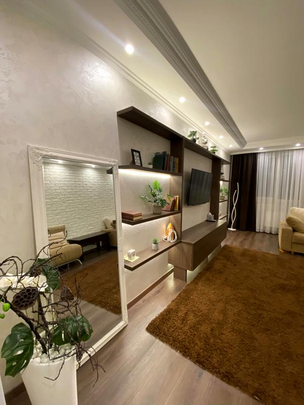 Bright, Well-Designed Apartment with Functional Spaces