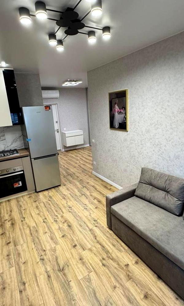 2-room studio apartment in 5 Continent Complex