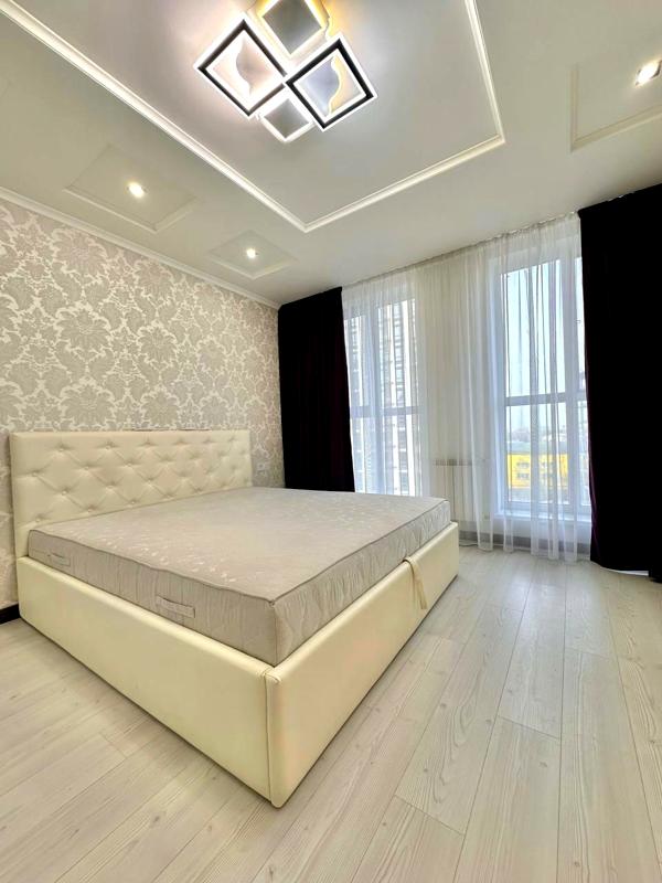 Spacious 2-room apartment in 5th Avenue residential complex