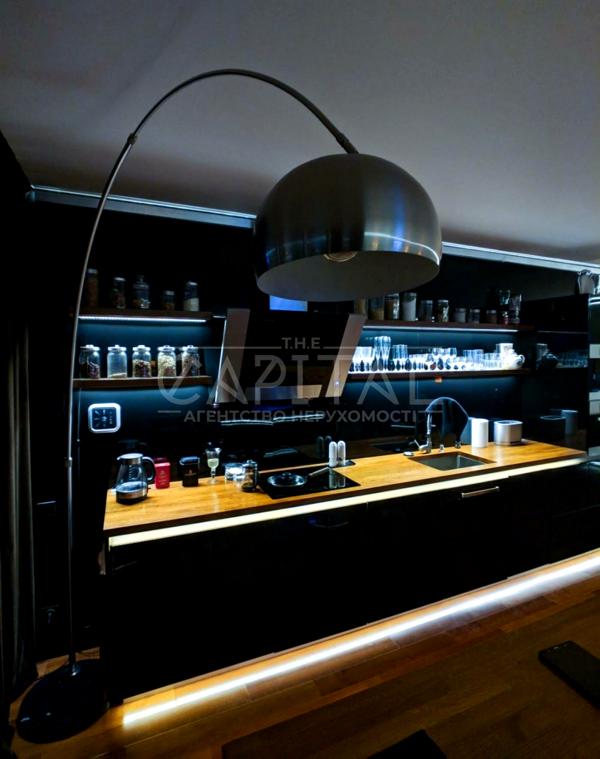 Exclusive 2-Room Apartment with Premium Design and City View