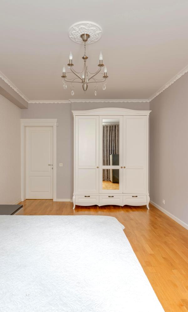 Spacious 206 sq.m. Apartment in Shevchenkivskyi Center, Zlatoustivskyi Complex