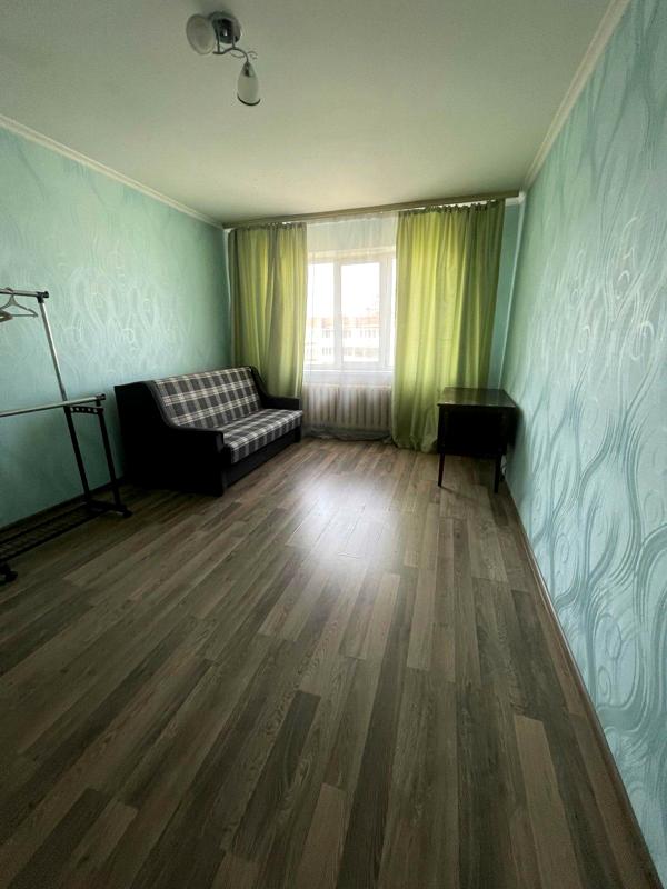 Apartment on Voskresinka, Shukhevicha Avenue, Partially Furnished