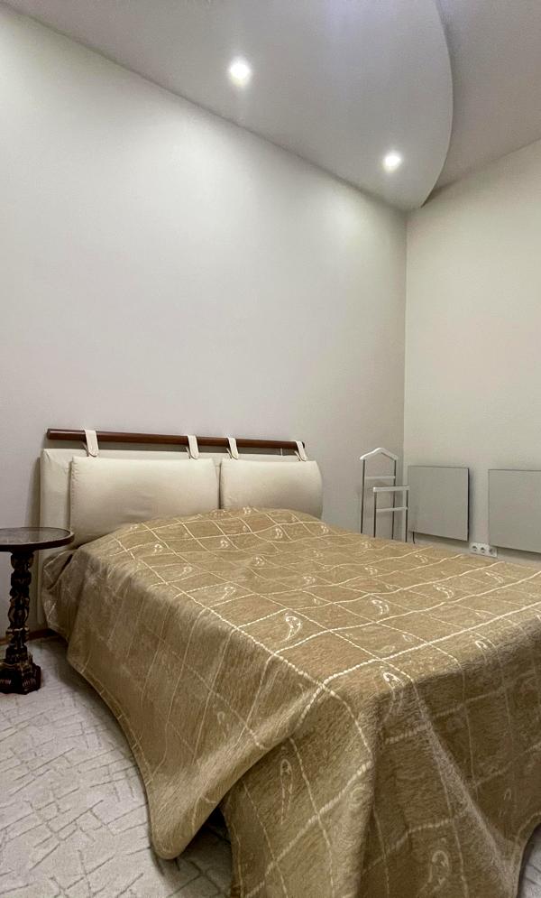 3-Room Apartment in Historic City Center near Lviv Square