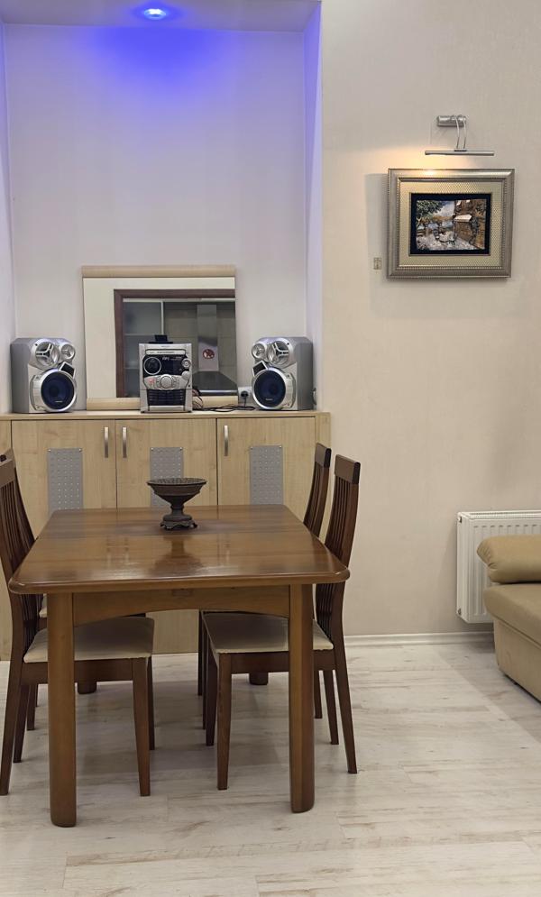 Spacious 2-bedroom apartment near Ekaterininskaya/Deribасovskaya