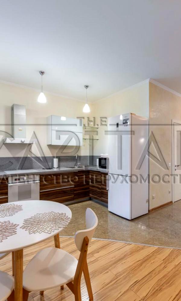 1-Bedroom Apartment in Novopecherski Lipki, Kyiv