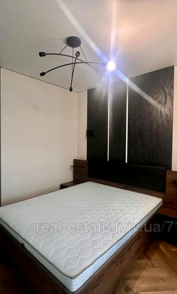 Designer Renovated Apartment with Modern Amenities