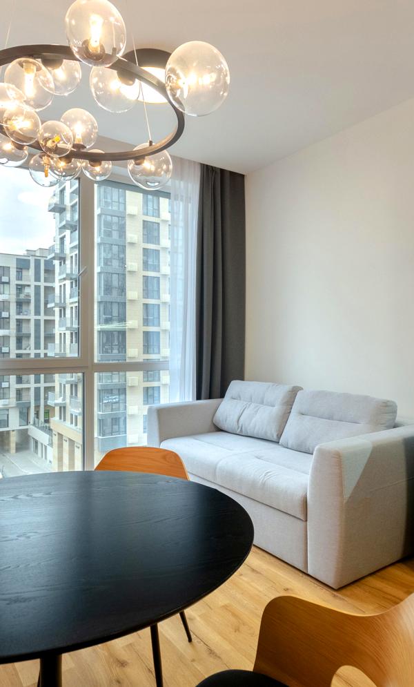 Modern 1-Bedroom Studio Apartment in Kyiv City Center
