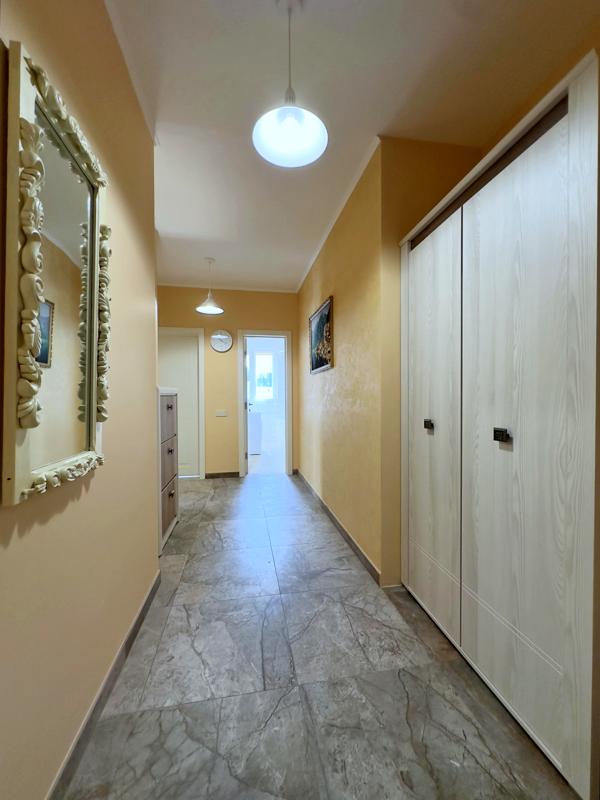 Spacious 1-bedroom apartment in Shevchenko Street, near city center