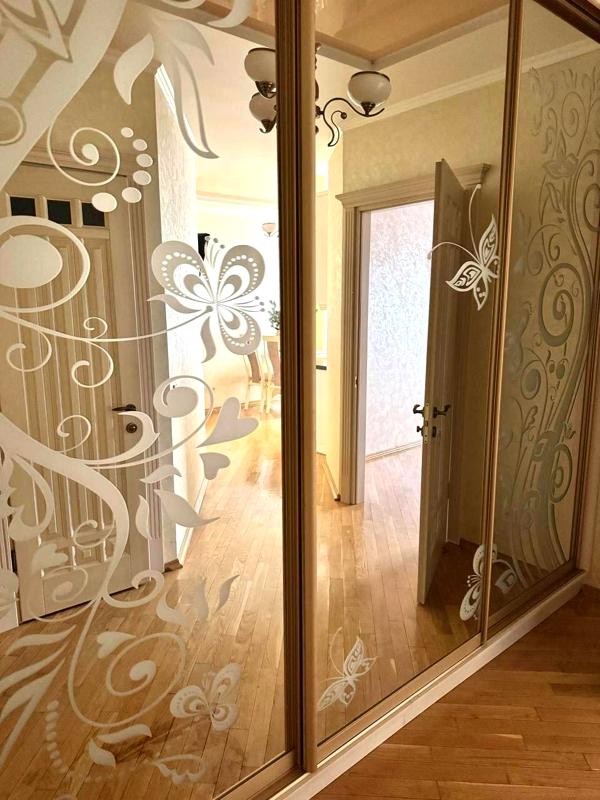 Modern 1-bedroom apartment in new building on Zamarstynovska Street