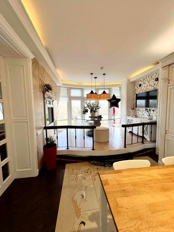 Designer Apartment Near Natalka Park with Premium Amenities