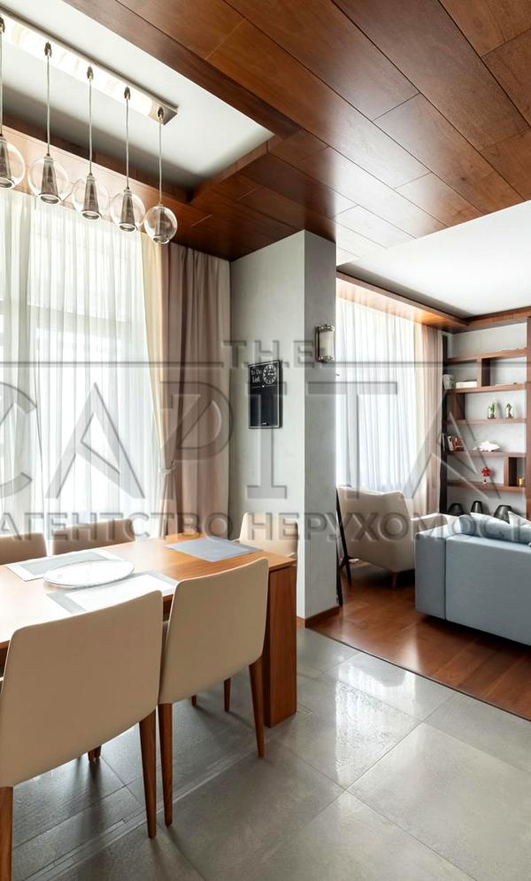Premium 3-Room Apartment with Panoramic City View in Novopecherski Lipki Complex