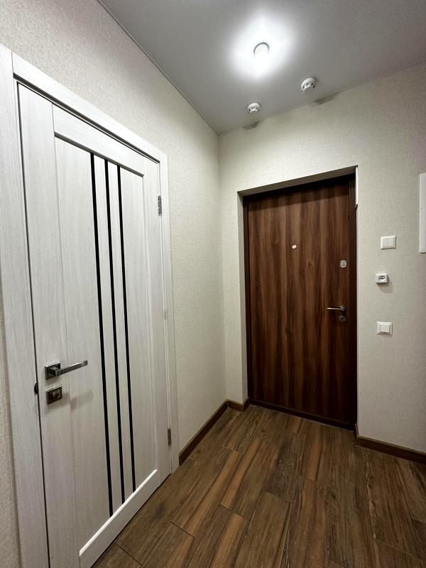 Spacious Apartment in Warsaw Plus Complex with Modern Amenities