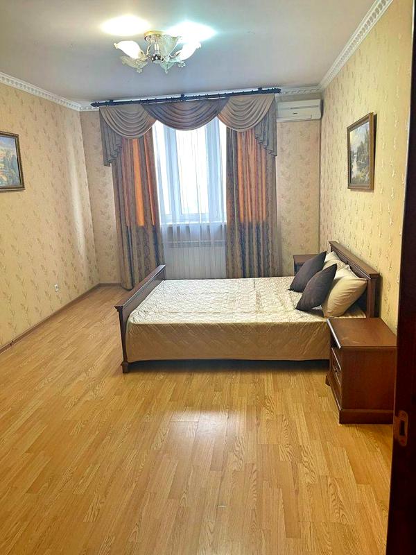 Spacious 3-Room Apartment with Separate Rooms and Quality Renovation