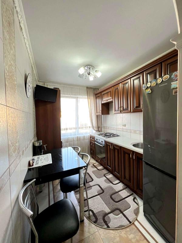 3-Room Cozy Apartment Near New TsUM with Family-Friendly Amenities