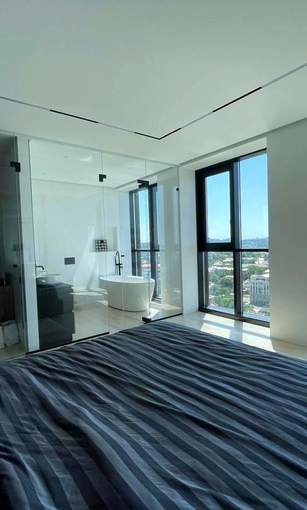 Spacious Apartment in Novodvoryansky Complex with Panoramic Views