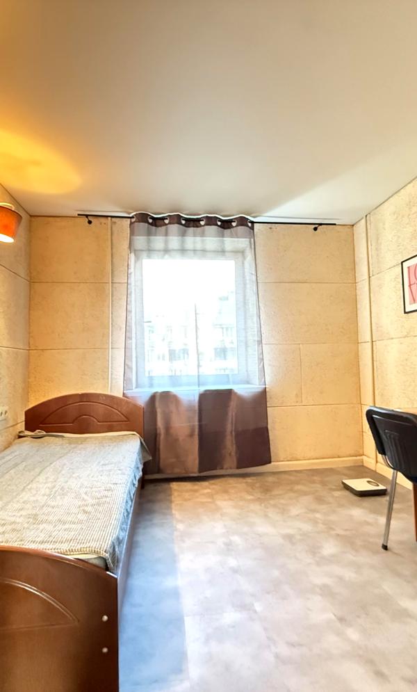 3-Room Apartment at Vidradnyi Boulevard, Fully Furnished