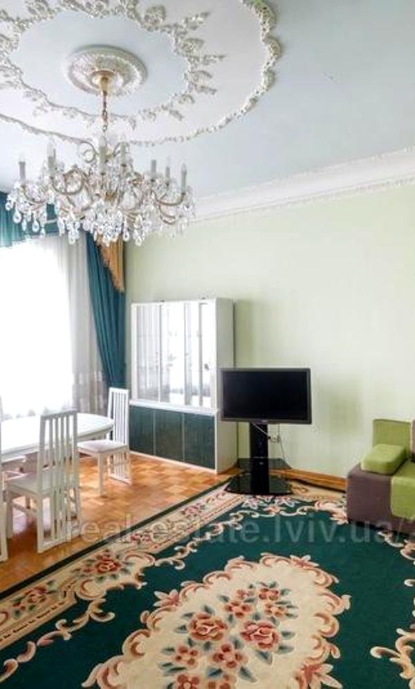 3-Room Apartment with Classic Style Renovation, Fully Equipped