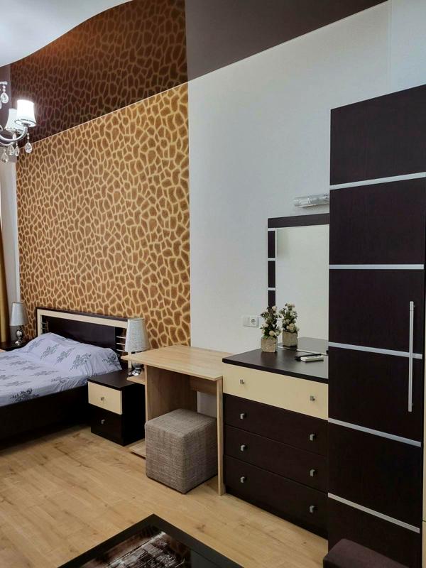 1-Bedroom Apartment in 16 Zhemchuzhina Complex, City View