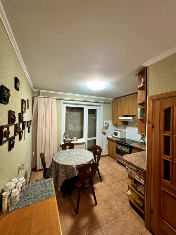 Cozy 2-Room Apartment in Obolon District with Great Infrastructure