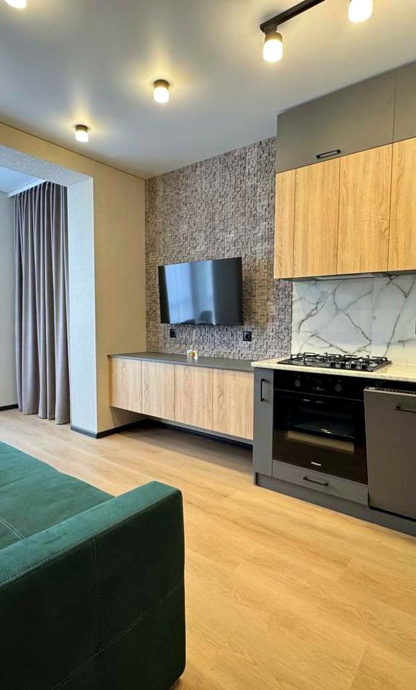 2-Room Apartment in Shchaslyvy Complex, Fully Furnished