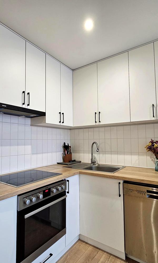 Cozy 1-Bedroom Apartment in Sviatoshynskyi District, Close to Akademmistechko Metro