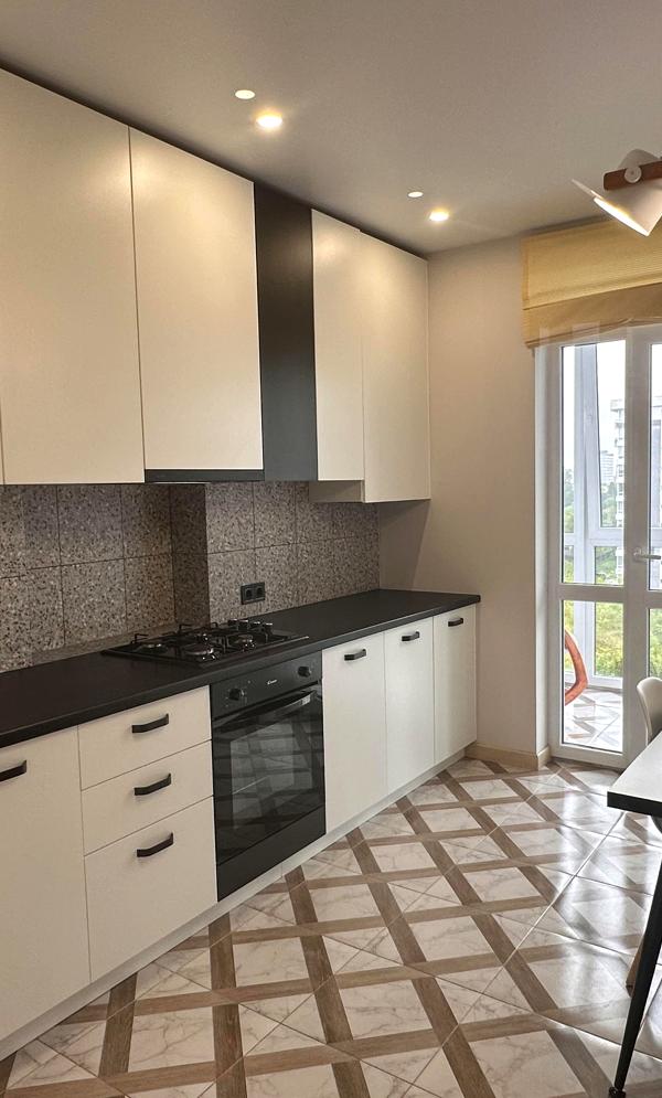 Bright apartment in Sykhiv residential complex with modern amenities