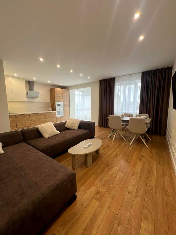 Spacious 2-Bedroom Apartment with Large Kitchen-Living Area