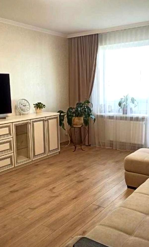 Spacious 2-room apartment in Vynnyky with modern renovation