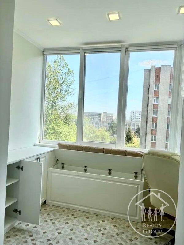 Spacious 2-Bedroom Apartment in Galytskyi Lev Complex with Home Office and Gym Corner