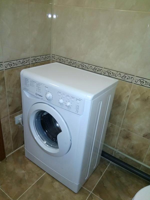 Studio Apartment near Akademmistechko Metro, No Commission