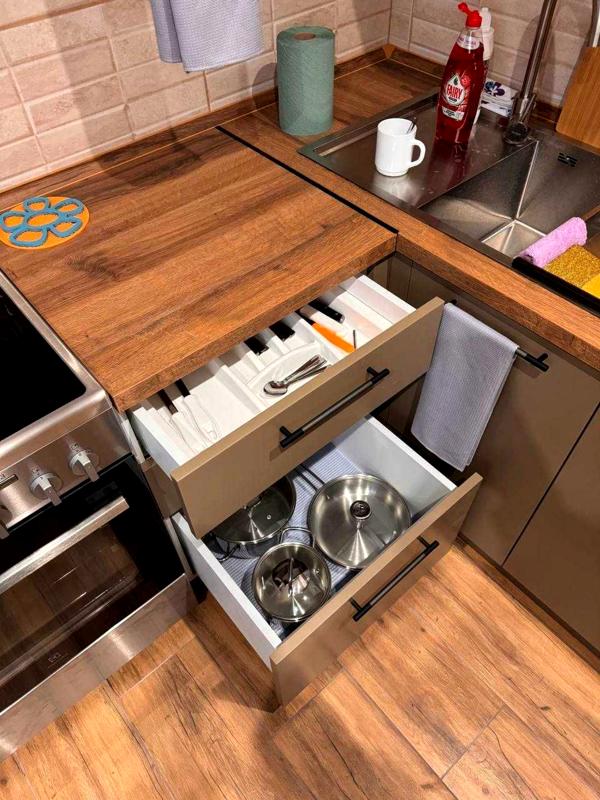 One-bedroom apartment in Lebedynyi Complex, 20th floor, 41 sq.m