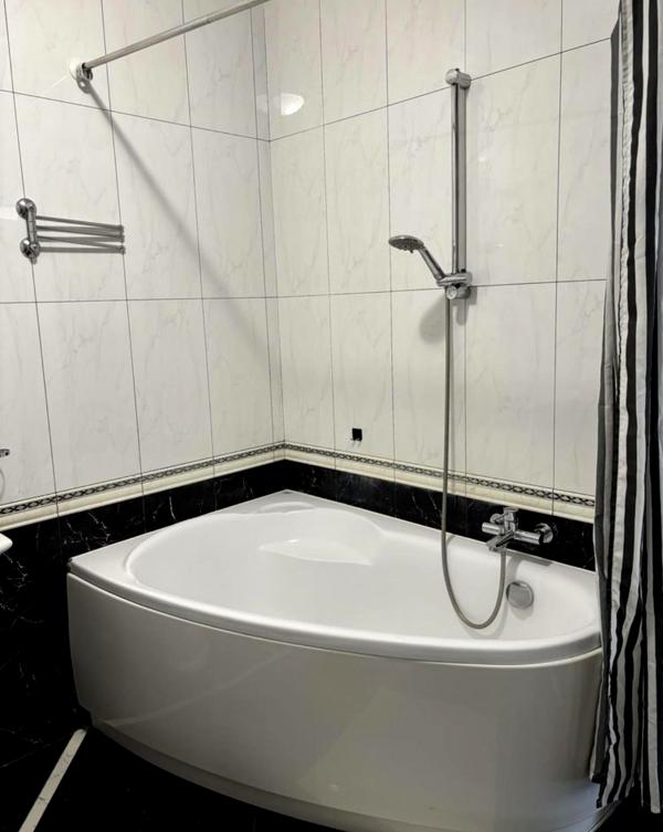 Spacious 1-bedroom apartment with studio kitchen near Gymnasium Embankment