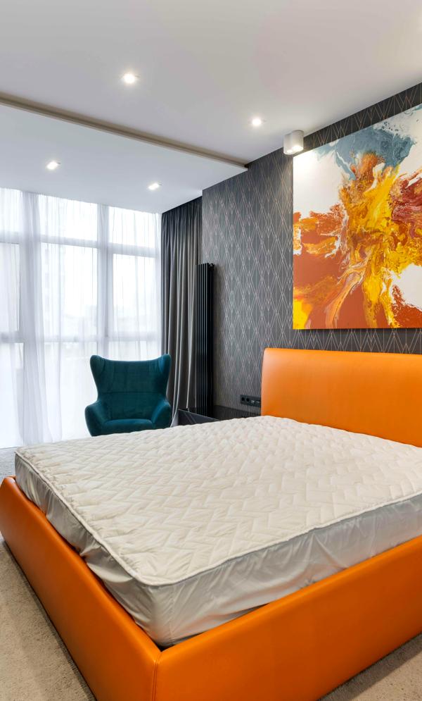 4-Bedroom Apartment in Novopecherski Lipki Complex with Premium Renovation