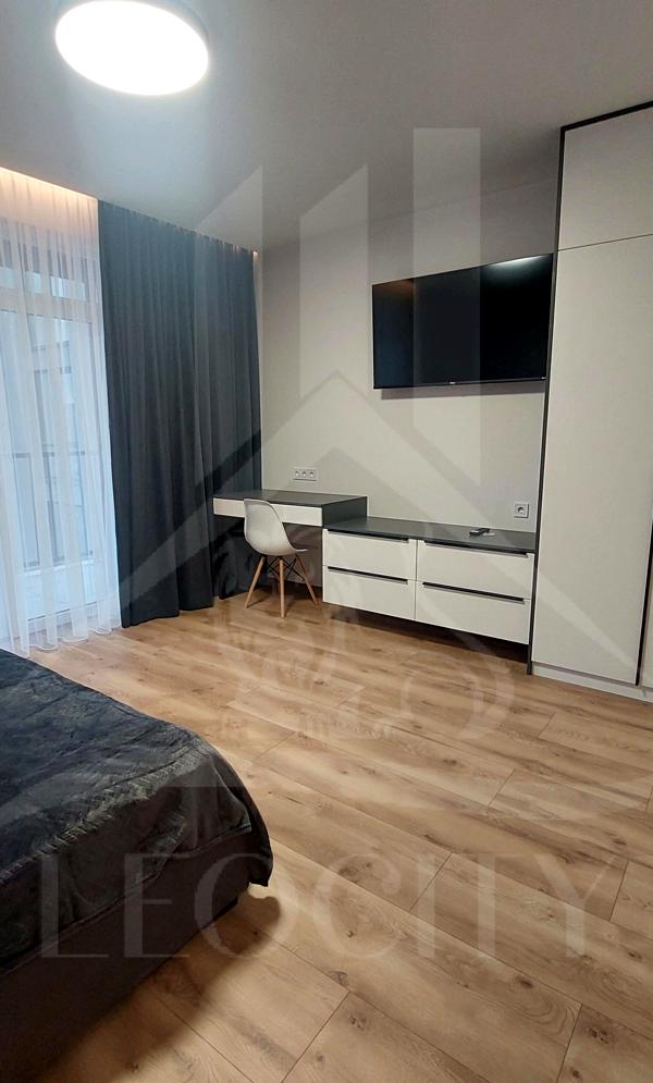 Designer Apartment in Resident Hall Complex with Premium Furnishings