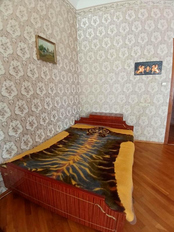 Spacious Central Apartment with Separate Rooms and Fully Equipped Kitchen