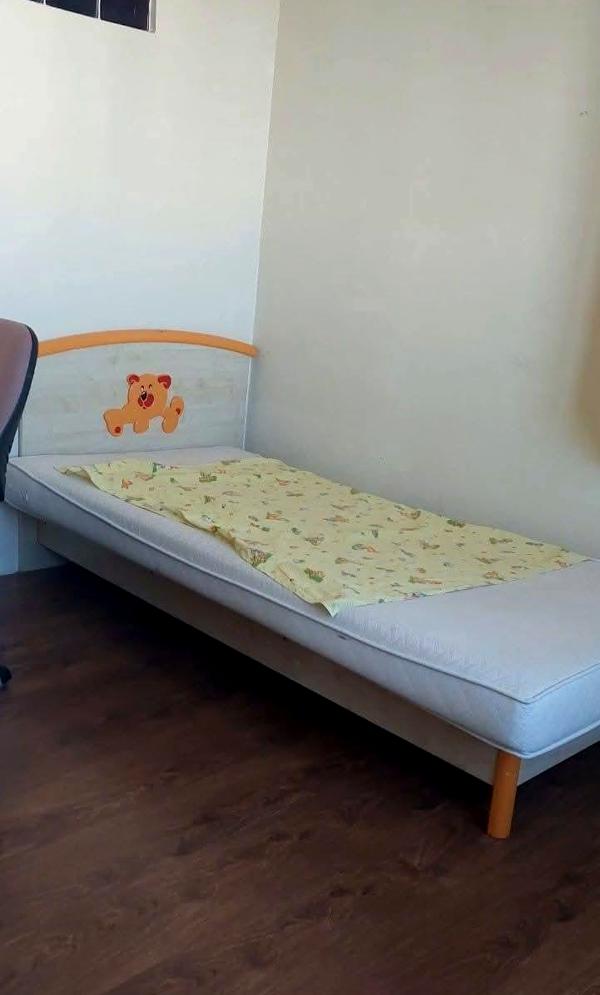 Spacious Apartment on Tairova with Separate Rooms and Studio Kitchen