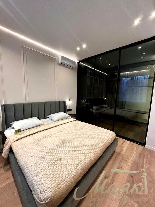 Stylish 2-Room Apartment in Delmar Complex, Pechersk District