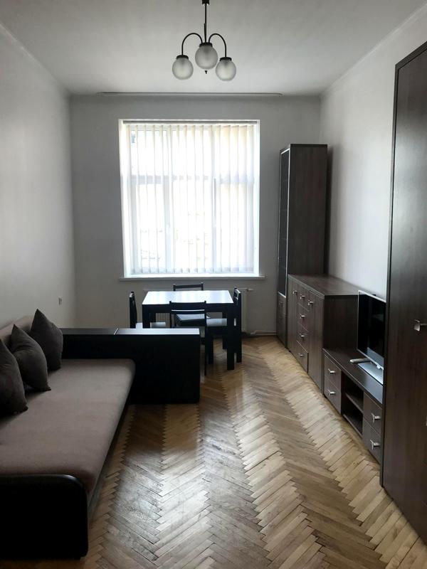 2-Room Apartment in City Center with Modern Amenities