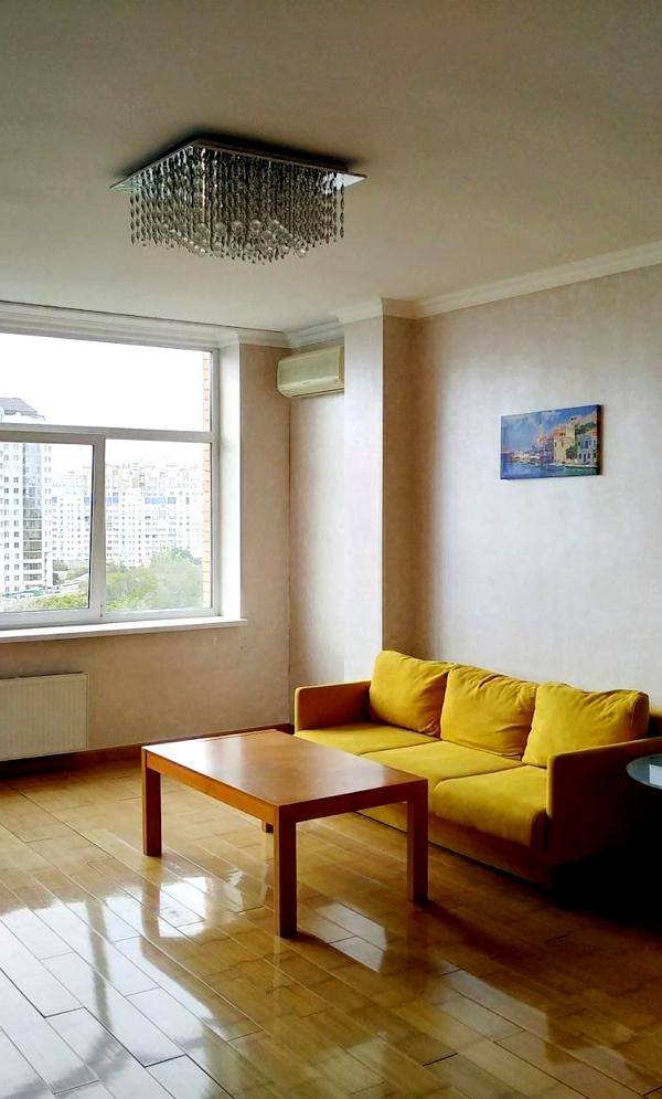Spacious 3-room apartment in Pioneer Complex near Akademicheskaya